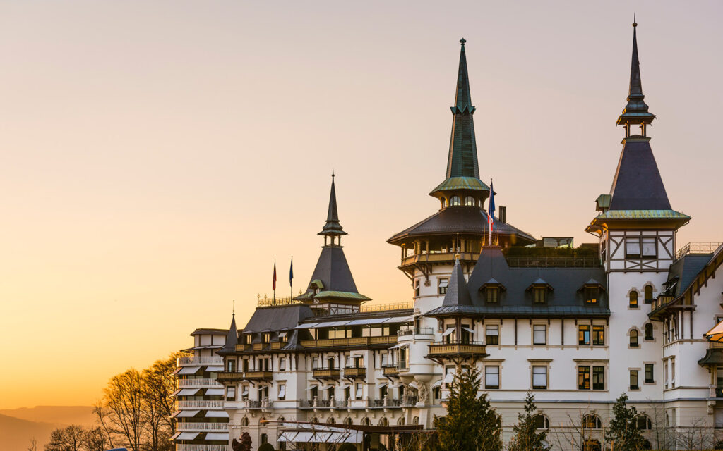 Der Immobilienwert der Schweizer Hotels wuchs 2022 um 1.2% gegenüber Vorjahr