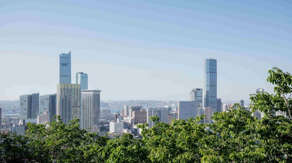 Certification BREEAM - Guide pratique pour l'obtenir - Article Wüest Partner - Quartier de bureau, immeubles, arbres